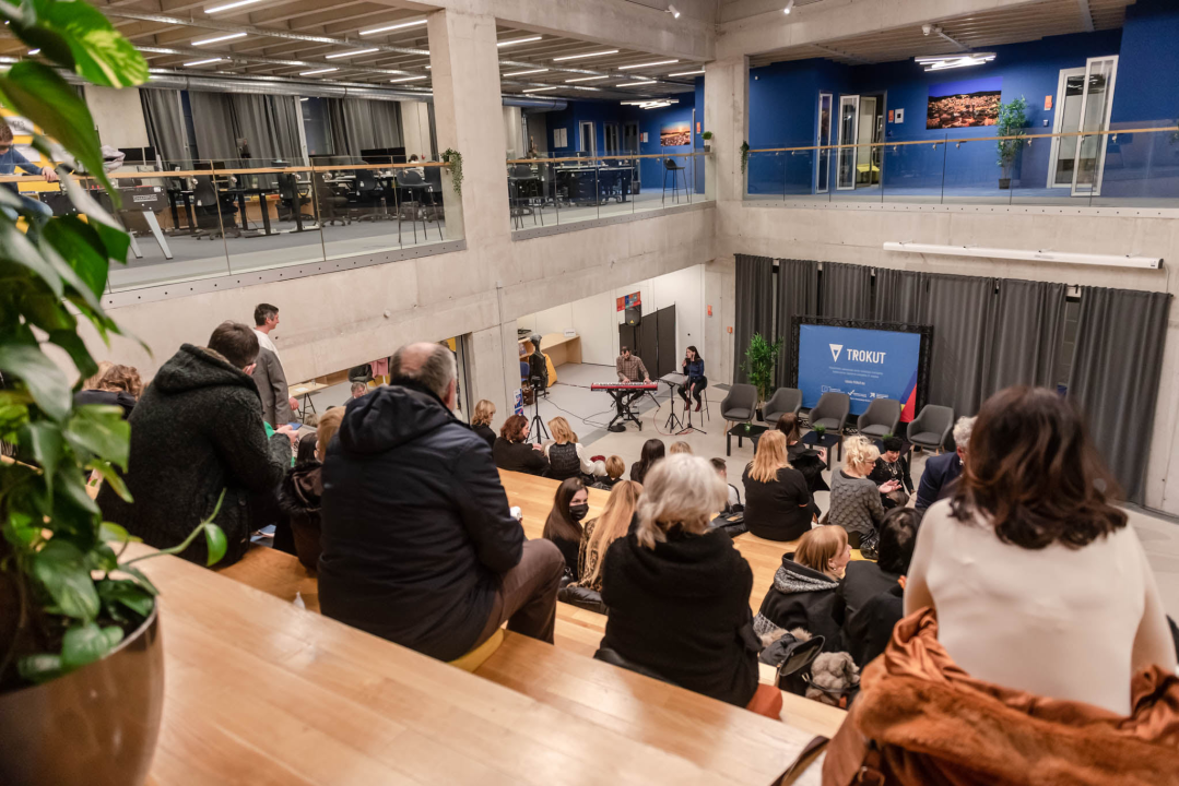 Profesorica violončela Vanja Bošnjak nova je 'Šibenska grandeca': Mladena Baran Jakelić ikona je stila 