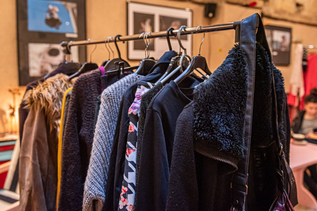 Na Buvljaku u Azimutu danas se dalo ugrabiti itekako dobrih komada odjeće: Donosimo fotogaleriju 