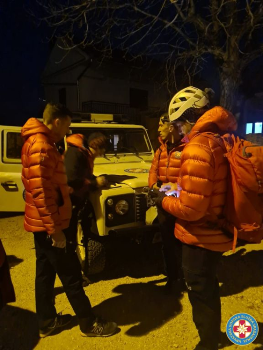 Šibenski HGSS-ovci u Zelićima spasili starijeg slabovidnog muškarca