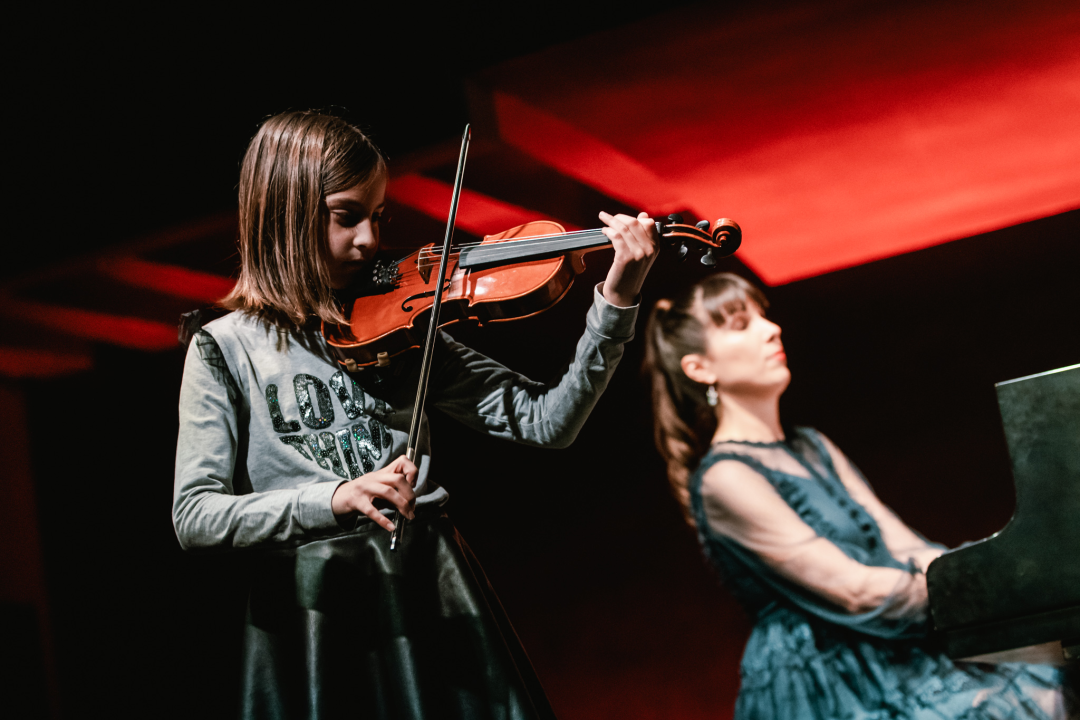 Mali komadi za male ruke: Najmlađi učenici glazbene škole oduševili na koncertu u Arsenu