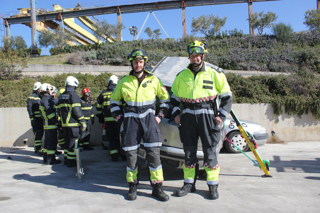 Vatrogasci u podizanju pripravnosti i svijesti u području prometne sigurnosti: Vježba u Kaštelima