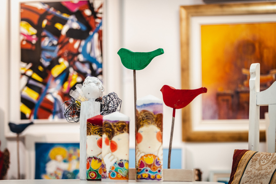 U Galeriji Juraj Dalmatinac potražite umjetnine Vaska Lipovca i Dragice Cvek Jordan po sniženoj cijeni