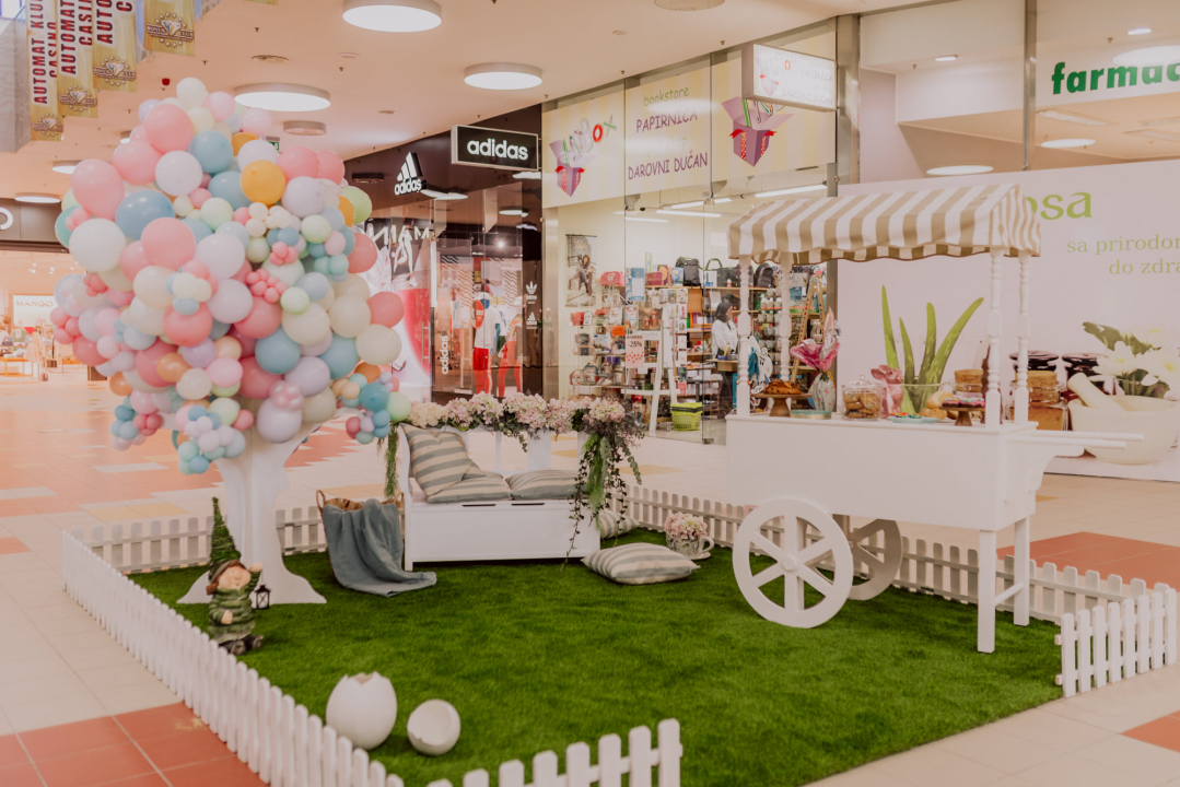 Dođi s obitelji, slikaj se na uskrsnom setu i čeka te profesionalna fotografija na poklon!