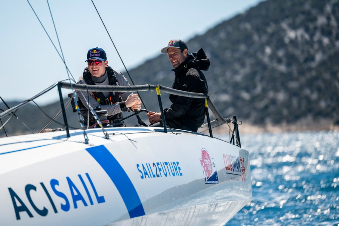 Svjetski slavni vozači relija uživali u jedrenju u Vodicama pod kormilom braće Fantela