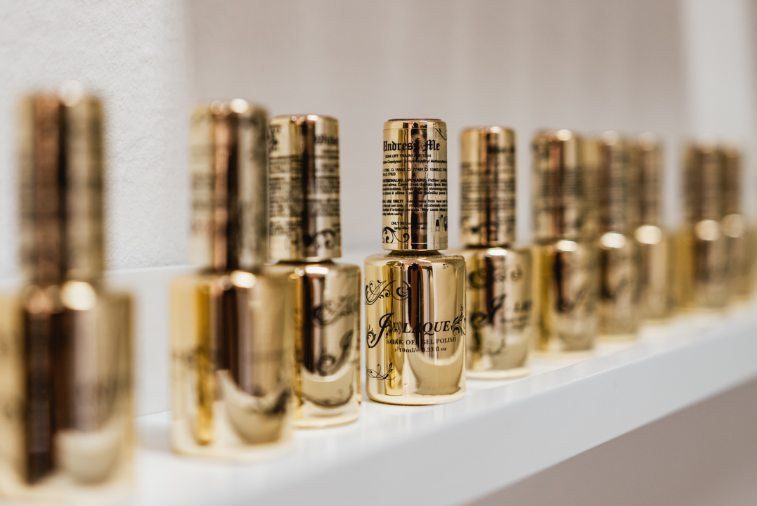 Nagradite se vrhunskom manikurom u Love yourself studiju! 