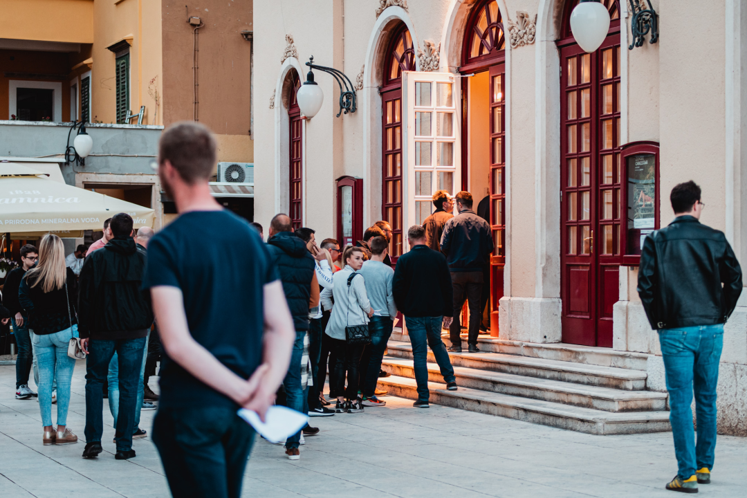 ‘Oči Uoči Zgospod'non’: Ričard je kao Mišo, samo digne ruke i publika umire od smijeha