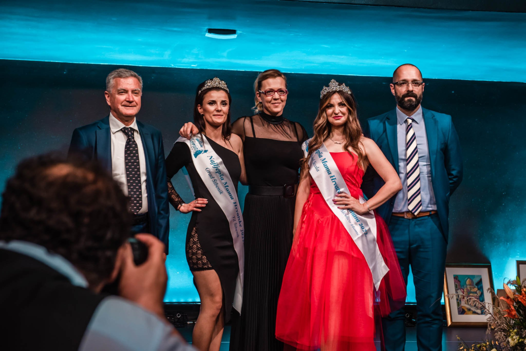 Božena Bajalica najljepša je mama Hrvatske u kategoriji 'dijamant' 