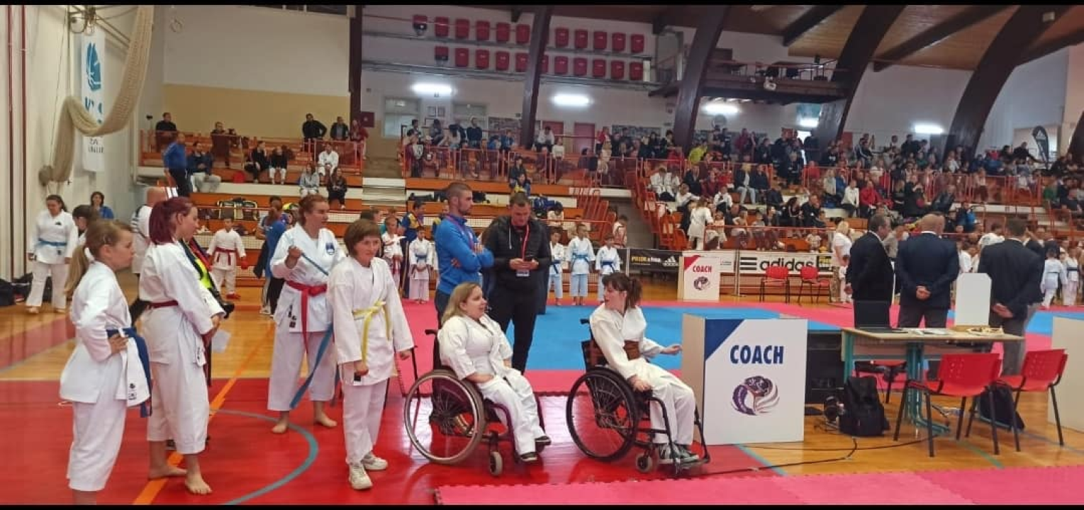 Šibenske parakaratašice Nika, Julija i Dora unatoč svim preprekama probijaju granice