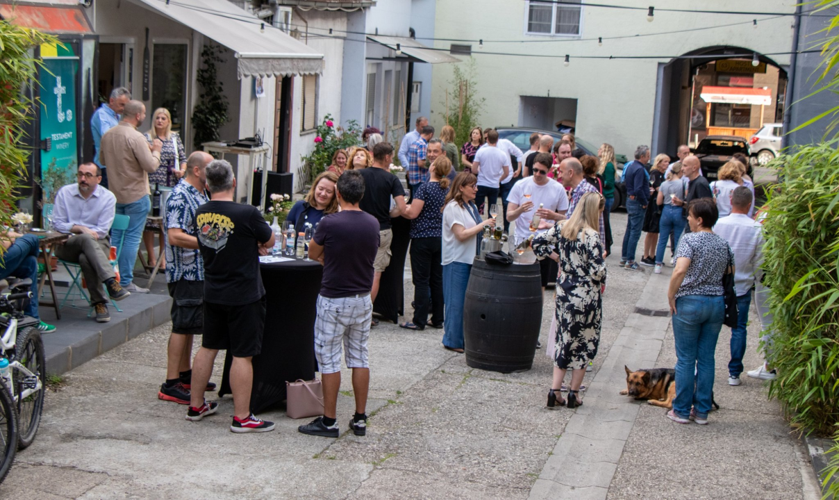 Kušajte romansu pidoće i debita na šibenskoj rivi!    