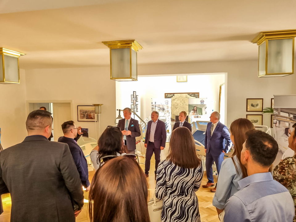 Uspješna tvrtka Karl Dietz iz Kijeva organizirala gala događaj u rezidenciji češkog Veleposlanika! 