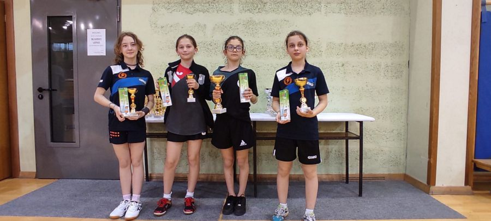 Briljantan uspjeh mladih šibenskih stolnotenisačica u Krapini 