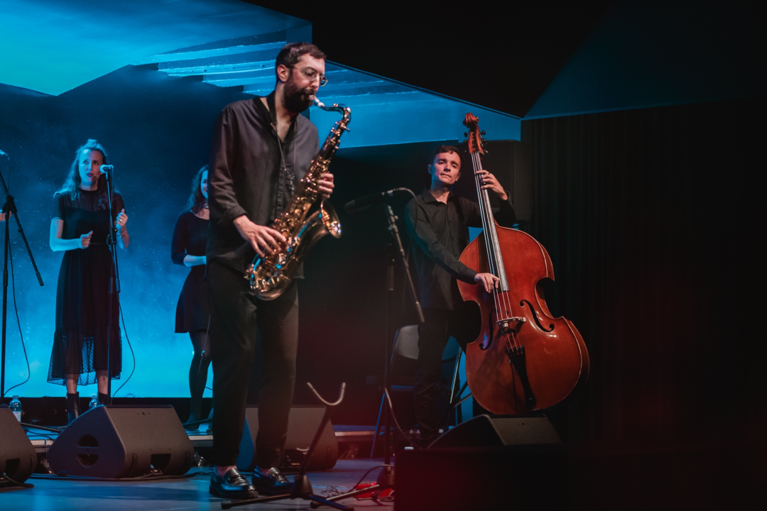 J.R. August u Arsenu predstavio hvaljeni album 'Still Waters': Priključio mu se i zbor