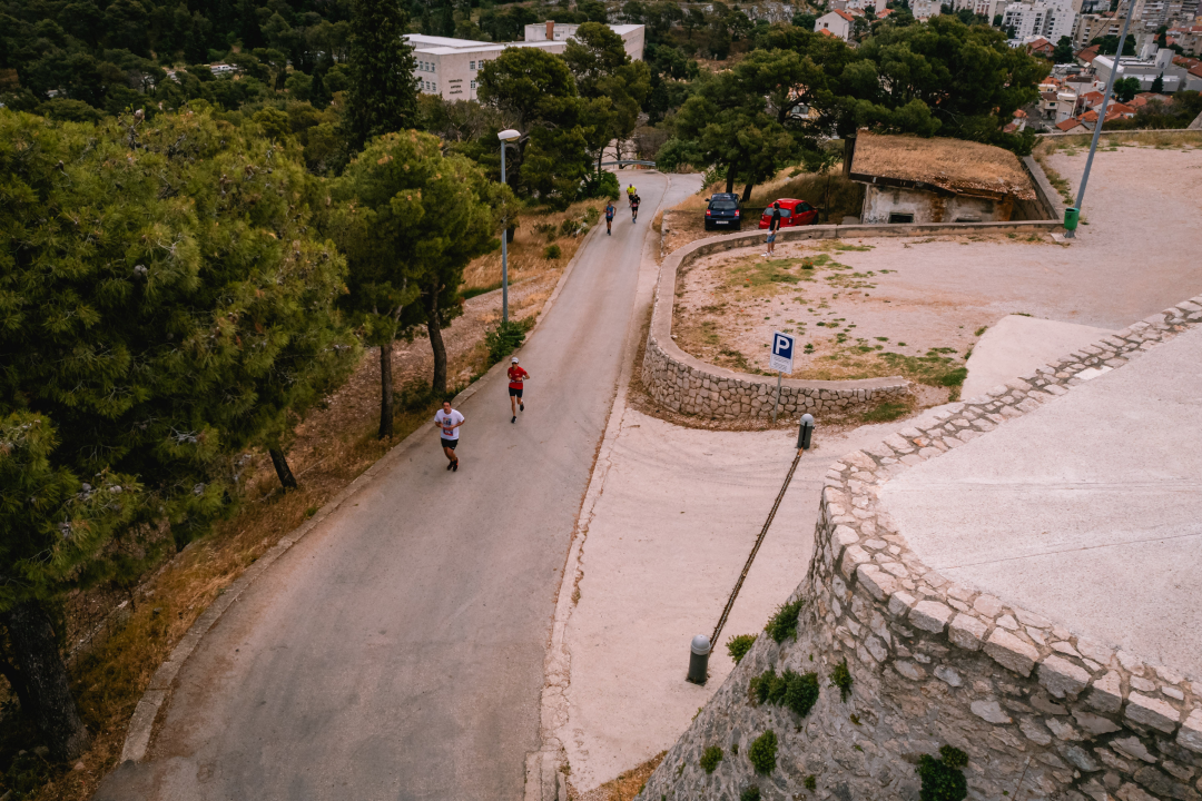 Spektakl u Šibeniku: Pivska milja je bila kao Woodstock, polumaraton završili i brojni Šibenčani