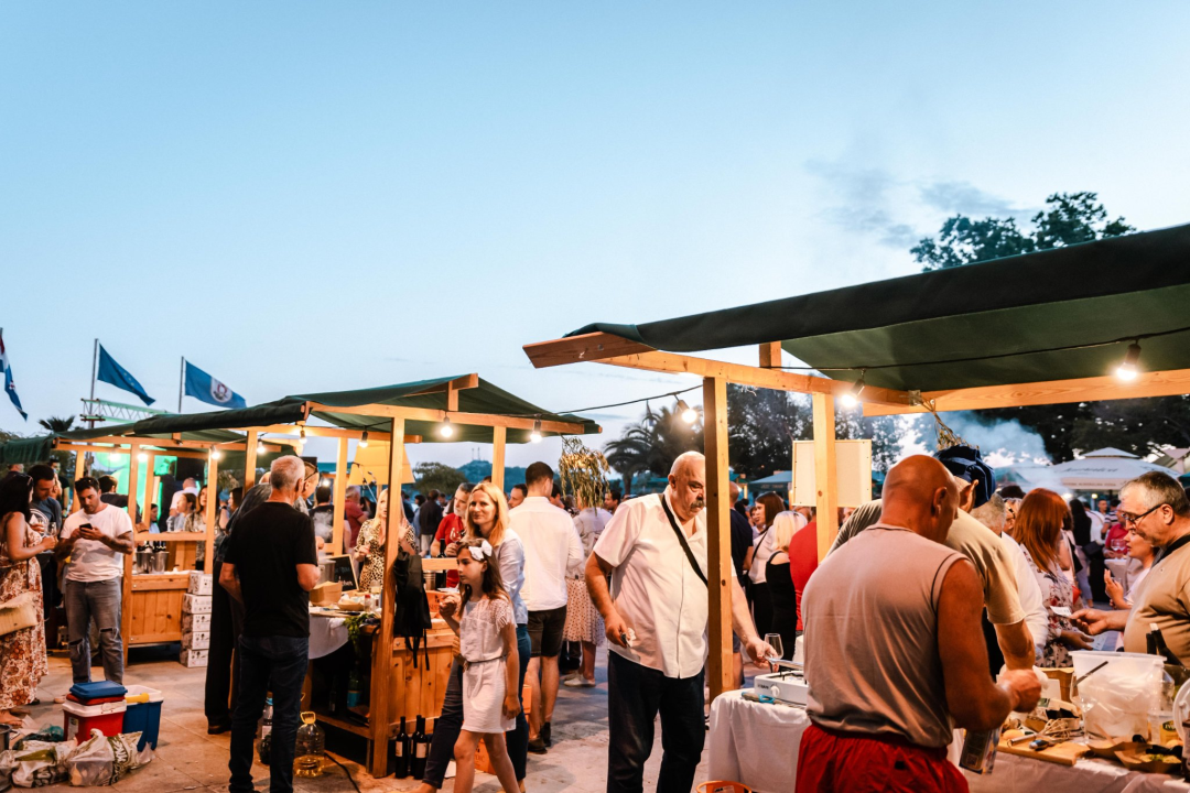 Subotu rezervirajte za manifestaciju Pidoća &amp; Debit se vole!