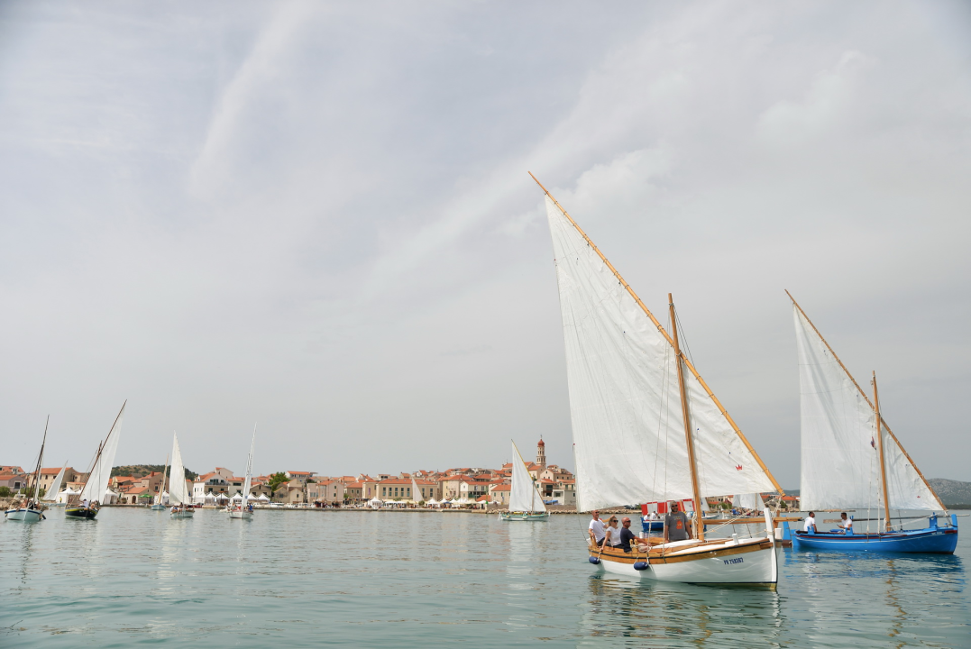 Jedinstveni doživljaj: U Betini održan Sajam tradicijske drvene brodogradnje
