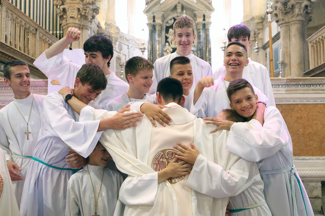 Don Šime Pleadin i don Ante Vrcić zaređeni za svećenike Šibenske biskupije