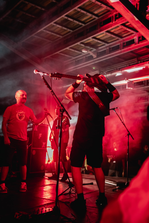 Hladno pivo žestokom svirkom 'prodrmalo' Šibenčane na sv. Mihovilu