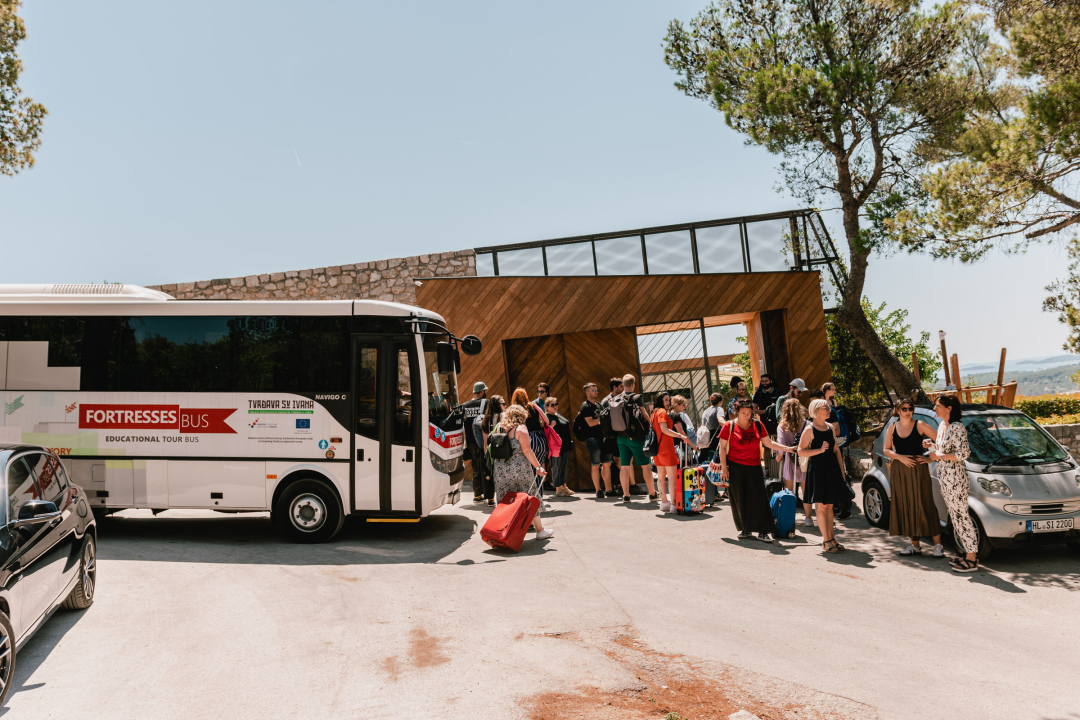 Prvi studenti stigli u kampus na tvrđavi sv. Ivana: 'Ovo je najzanimljiviji smještaj u kojem sam dosad bila'