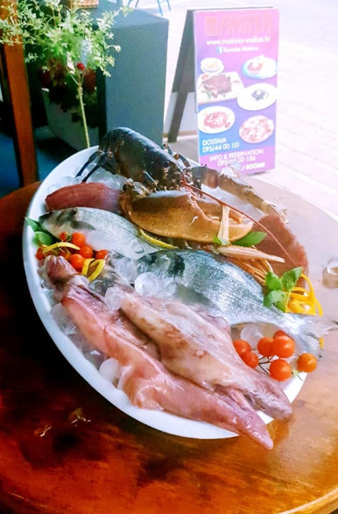 Zabavite se uz popularne Diktatore ovog petka u Makine!