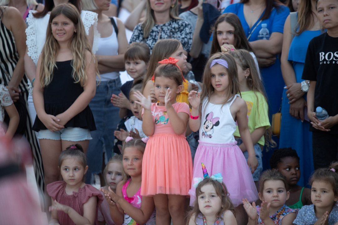 Žirafe, Carevo novo ruho, Las Calaveras: Šibenik ima najbolji prvi dan ljeta uz festivalski program