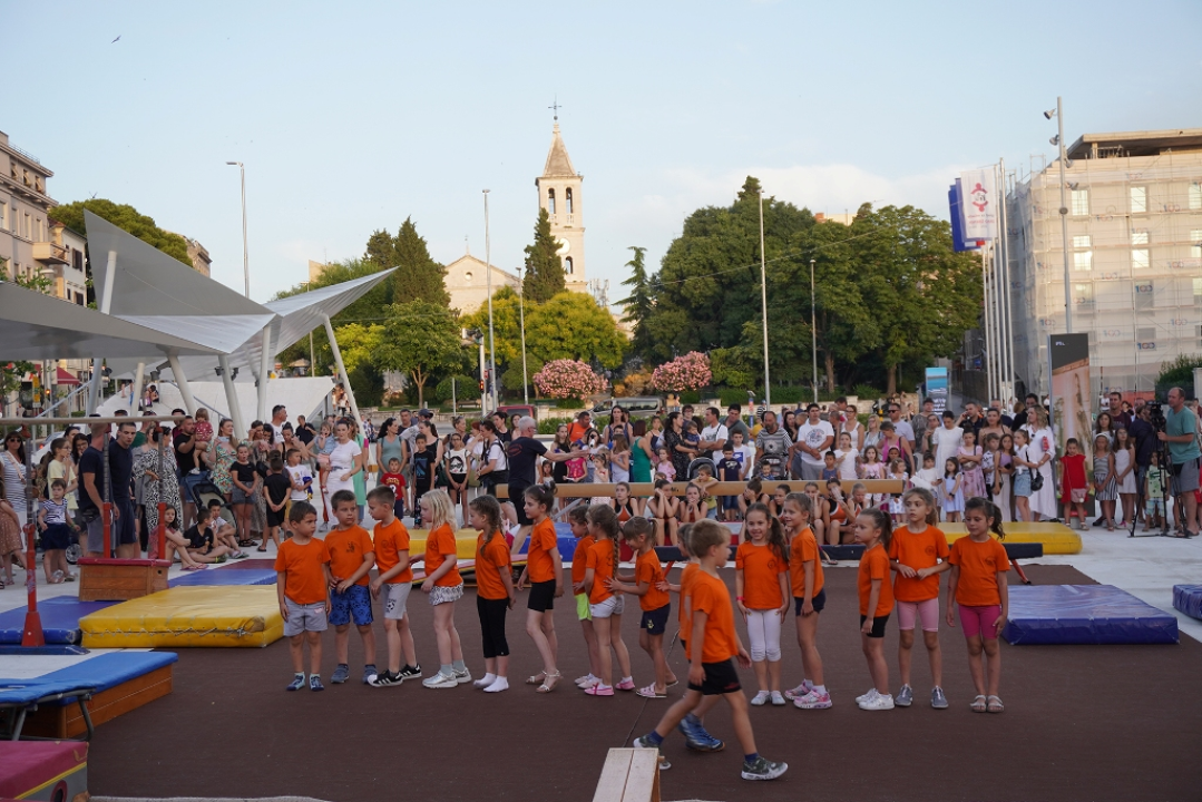 Na pola puta 62. MDF-a: Počinju teniski i nogometni turnir te plivački miting