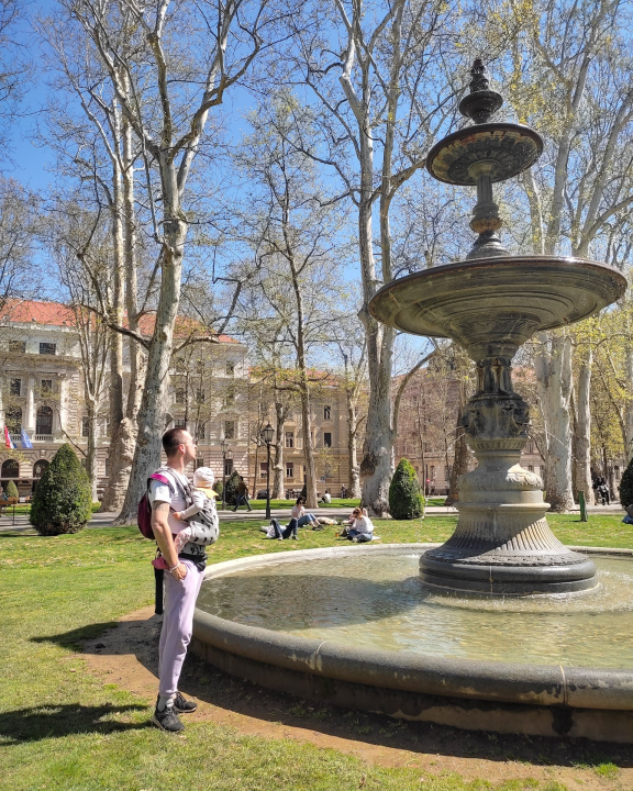 Petar je uzeo ženino prezime, bio na porodu i ne vidi čemu hvaliti očeve koji mijenjaju pelene: 'Dijete smo zajedno napravili'