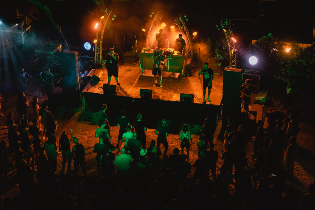 Let's Rock na Mihovilu otvorio sezonu festivala, pogledajte kako je bilo sinoć