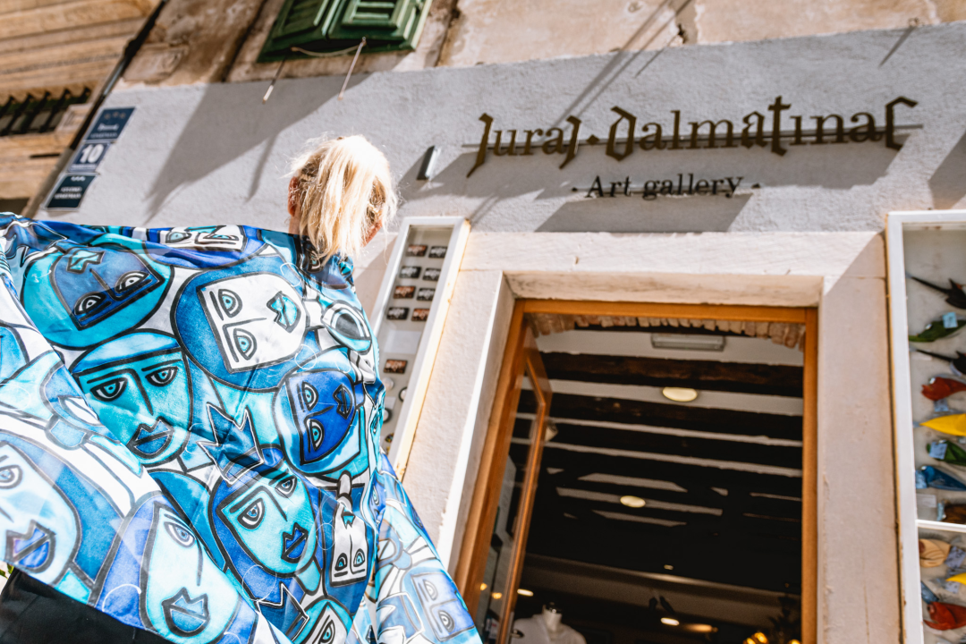 Murtićev apstraktni brod i Vežin pejzaž potražite u Galeriji Juraj Dalmatinac