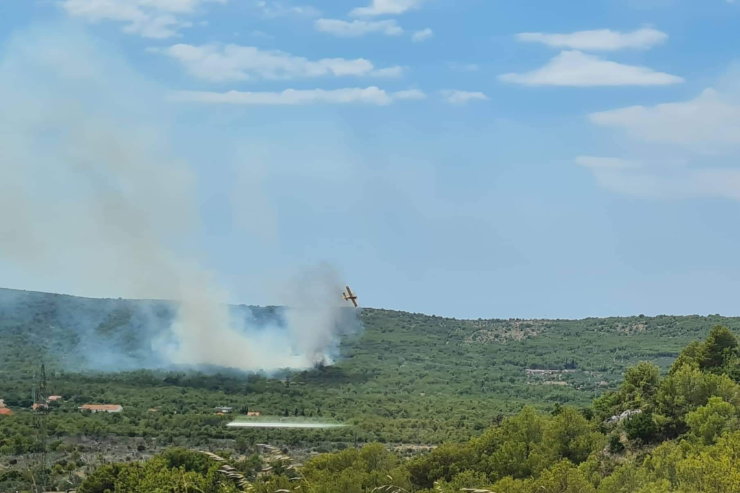 Požar u Dubravi pod nadzorom