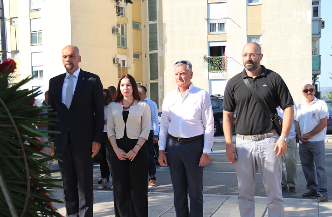 Kod Središnjeg križa na Kvanju te spomen obilježja na Baldekinu položeni vijenci