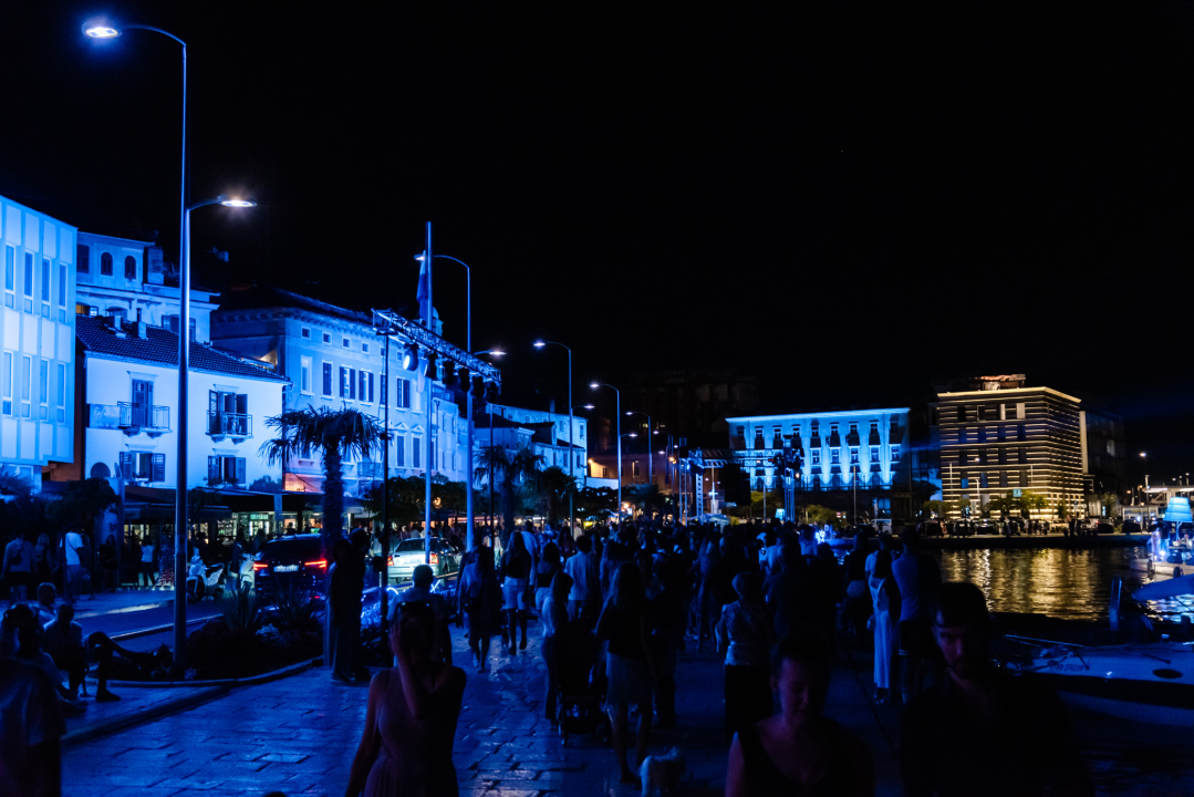 Šibenik 'obojan' u plavo: Vatromet i svjetlosni spektakl za veliku obljetnicu 