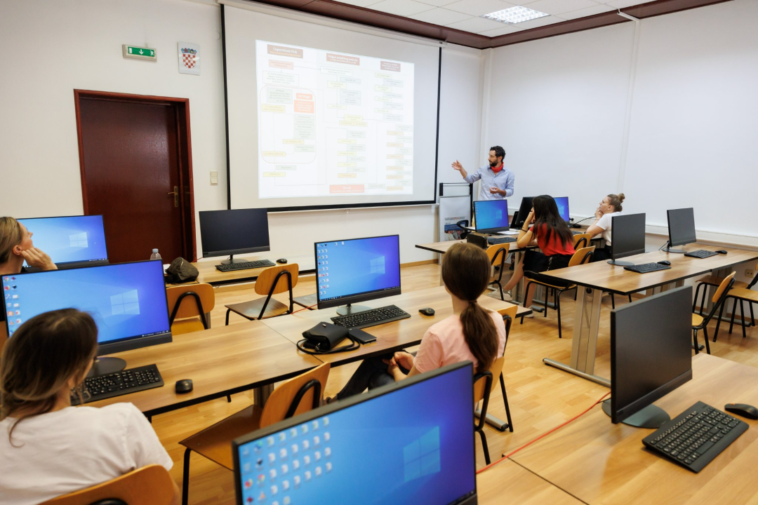 Upisi bez državne mature na stručne studije Veleučilišta „Marko Marulić“ u Kninu na trećem upisnom roku