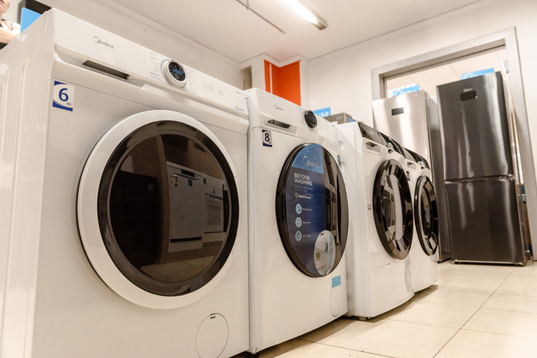 U El Bakoti opremite cijelu kuhinju uz renomirane brendove Midea, Faber i Franke! 