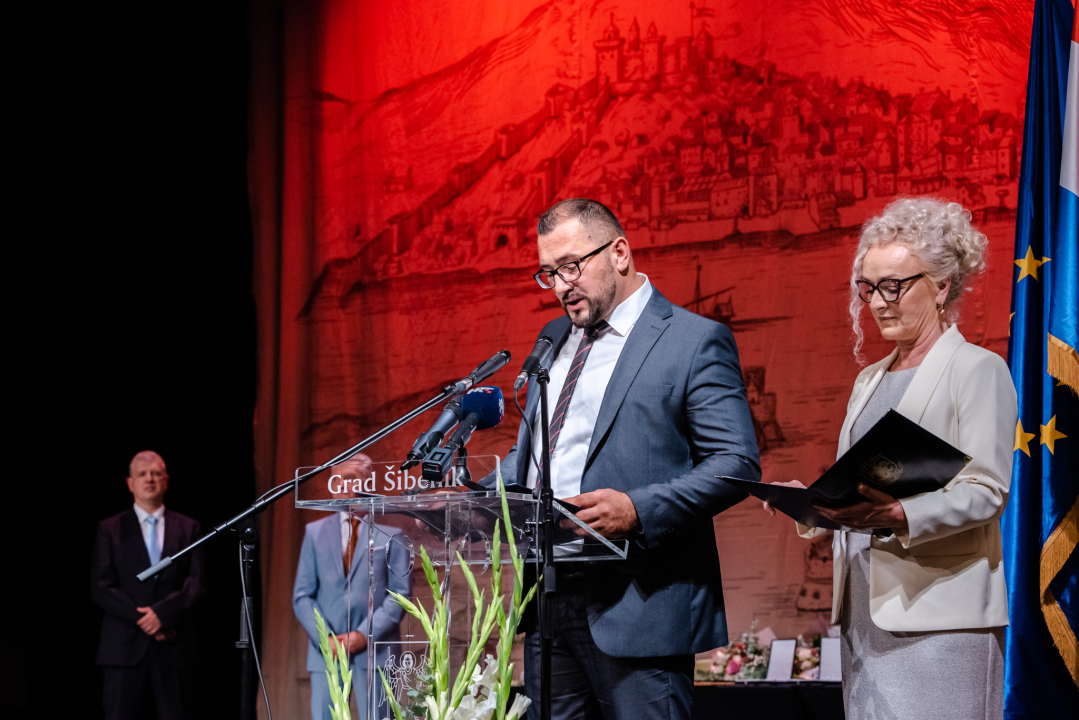 Ivo Mikuličin dobio nagradu Grada za životno djelo: 'Priznajem, infišan sam u Šibenik' 