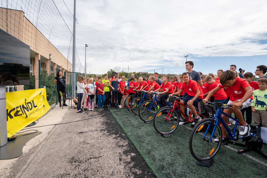 U Primoštenu održan Kids CRO Race: Matija, Leo, Dora i Isabella pobjednici su virtualne utrke 