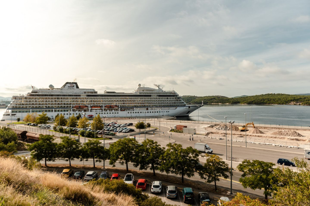 Viking Sky u Šibeniku, kruzer čije su dramatične snimke havarije u Norveškoj obišle svijet