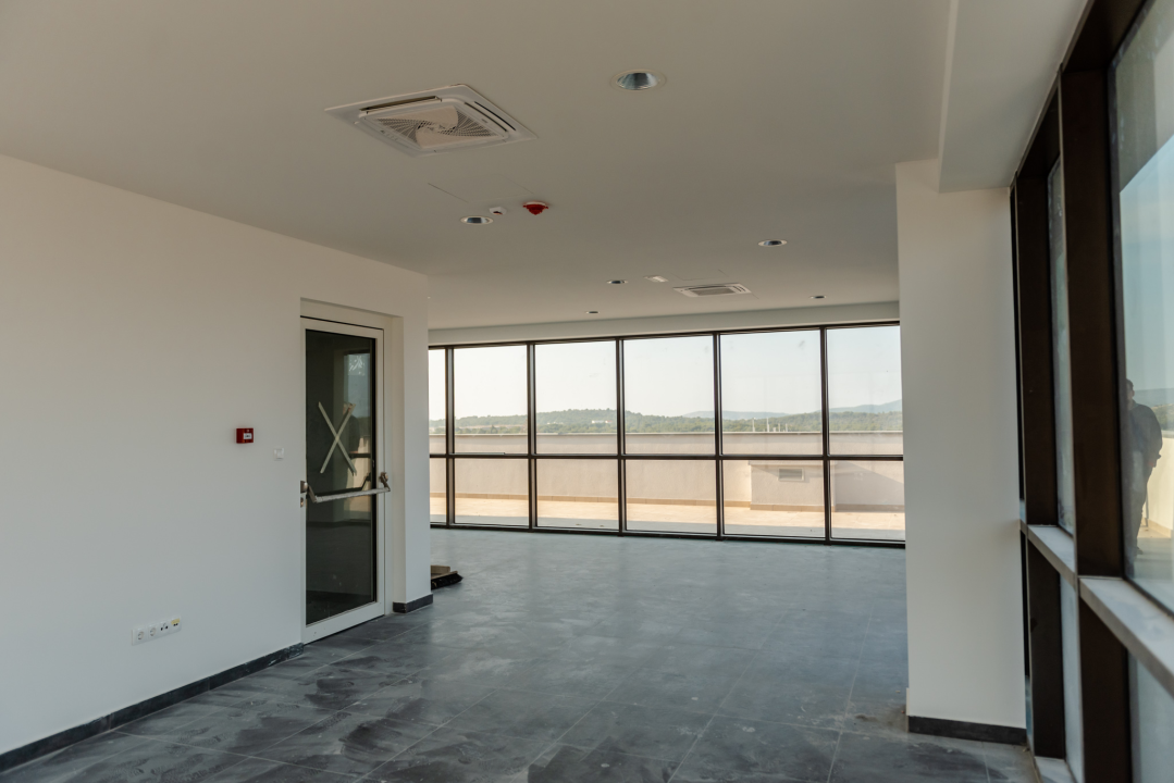 Obišli smo studentski dom Palacin iznutra: Sobe su prostrane, s prekrasnim pogledom na Vrnažu, Mandalinu i Šibenik