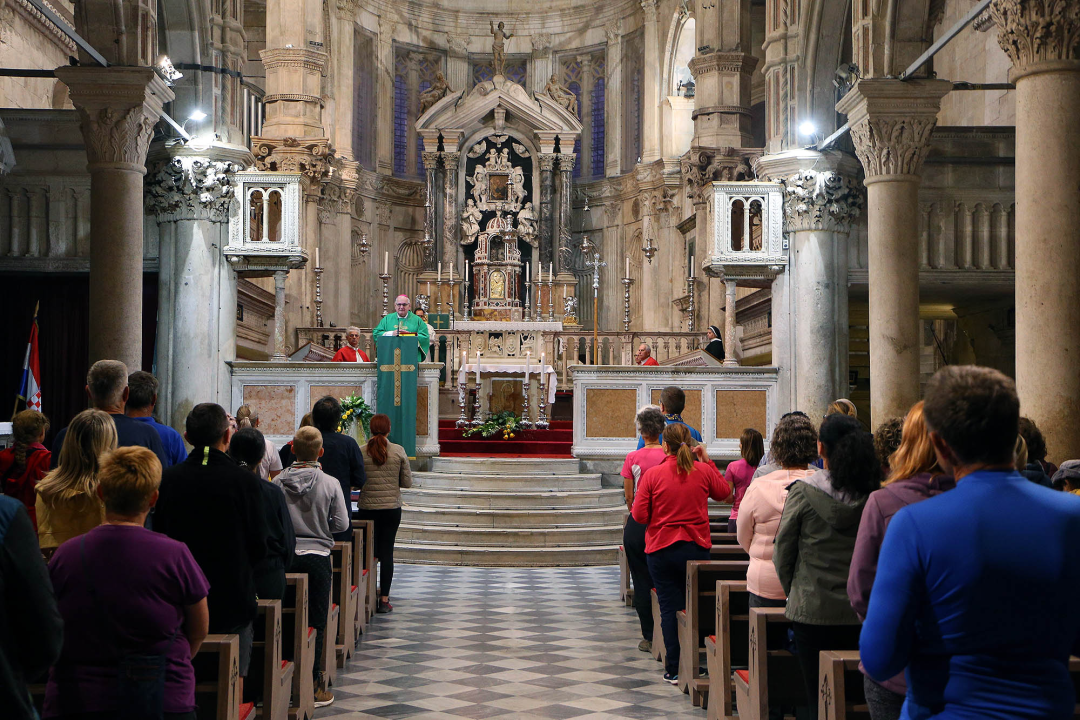 Biskup Rogić predvodio misno slavlje za sudionike 'Camino Šibenik tjedna'