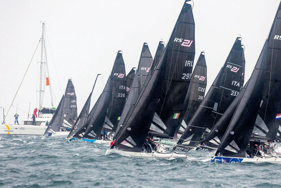 Svjetsko prvenstvo klase RS21: Burna subota u Biogradu, Talijani u vodstvu