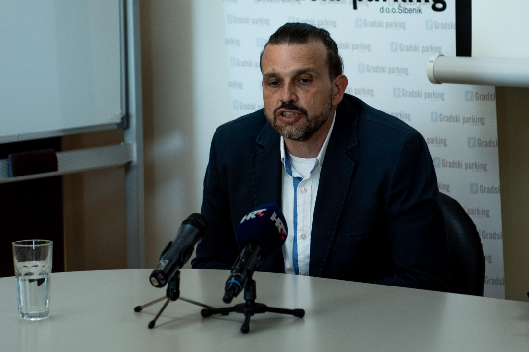 Gradski parking predstavio aplikaciju: 'Građani mogu kupovati karte za autobus, brod i parking'