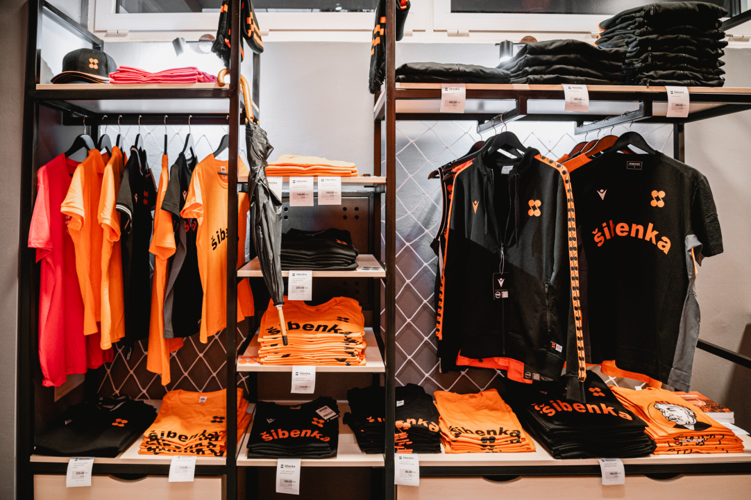 Ivan Perkov zaslužan je za dizajn Šibenkinog Fan Shopa: ‘Asocira na fluidnost košarke’