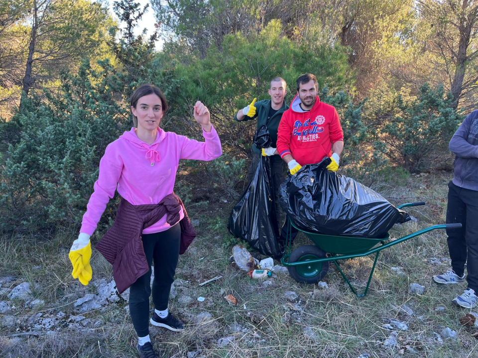 Akcija čišćenja smeća uz biciklističku stazu na ulazu NP Krka: 'Odlučili smo slijediti primjer Gorana Šimića'