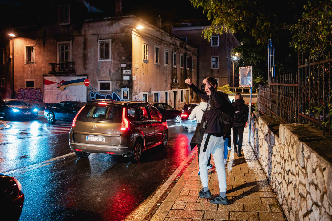 Samba na vučnoj službi! Šibenik je u transu, pogledajte ludilo na ulicama nakon prolaska u polufinale