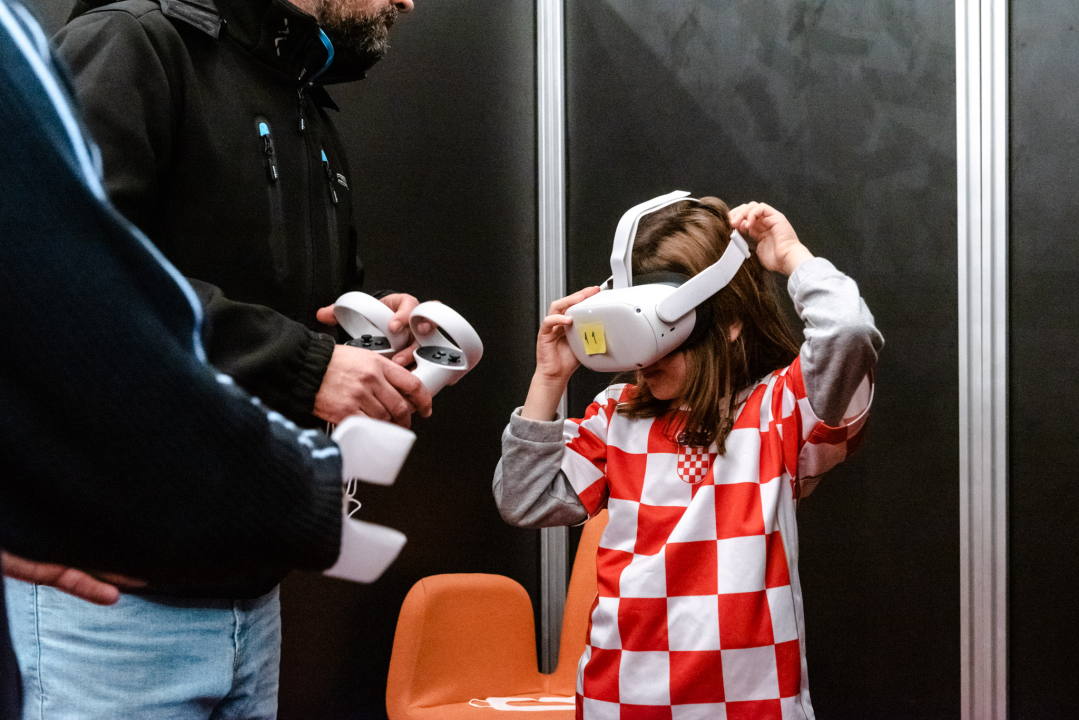 Kupola u đardinu postaje prolaz u drugu dimenziju: Za vikend nabacite VR naočale, odaberite igru i zakoračite u virtualnu stvarnost!