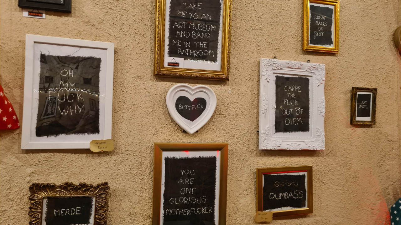 Prodajna izložba u čarobnom ambijentu: U Azimutu otvoren još jedan 'Božićni tinel' 