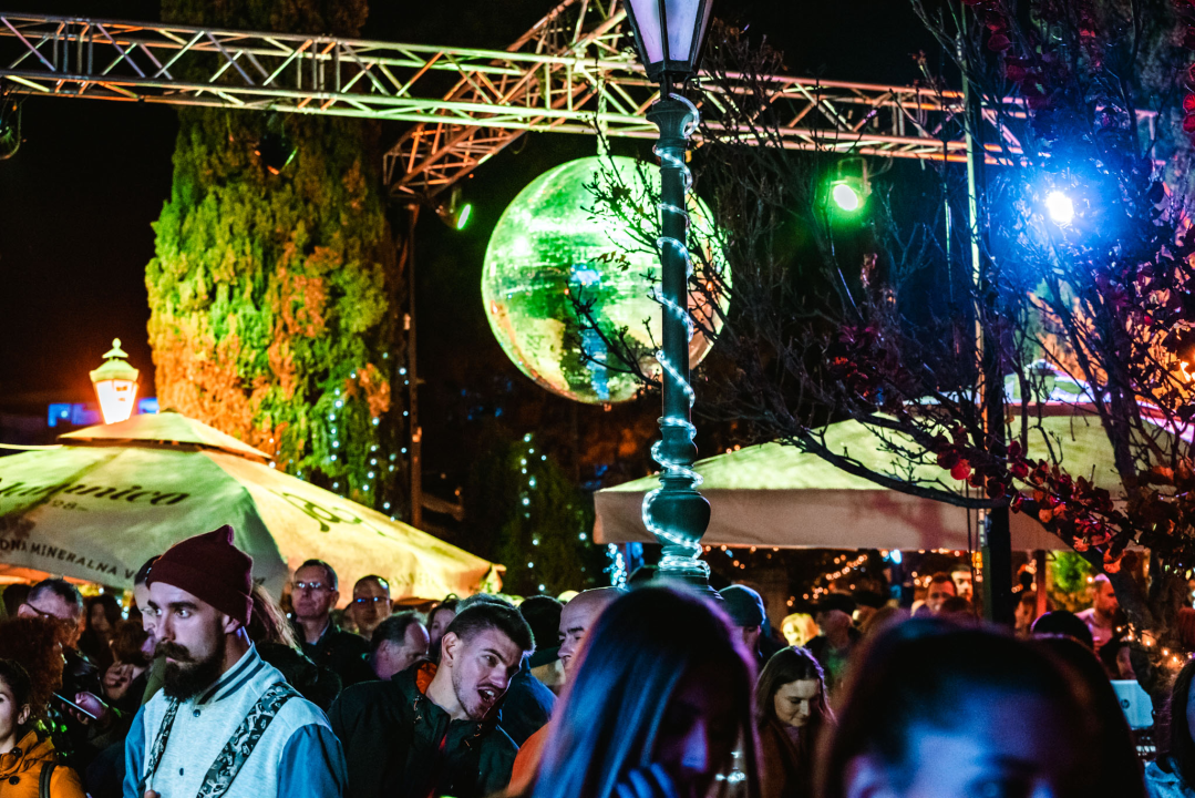 Plesno je bilo sinoć na Adventuri: Songkillersi isporučili svoju dozu funka