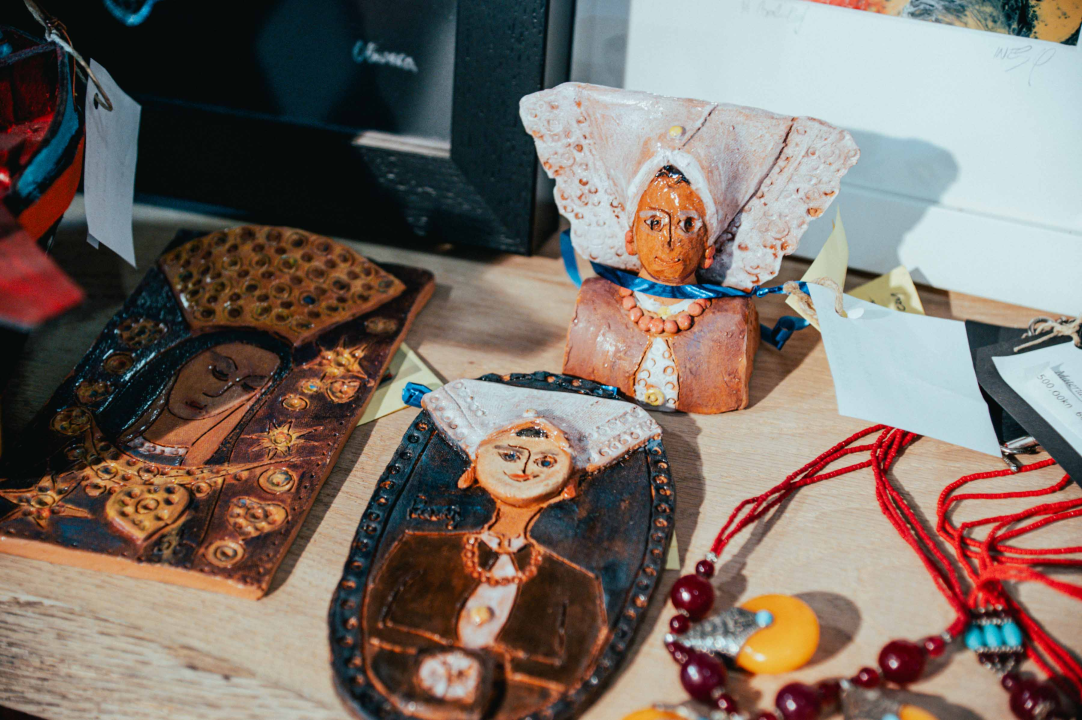 Galerija Juraj Dalmatinac ima savršene unikatne poklone i popust na umjetničke slike 