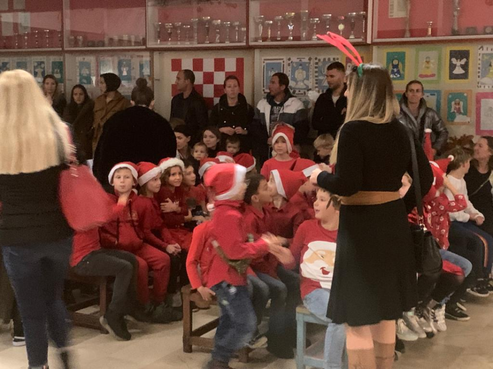 Mali Vodičani organizirali humanitarnu priredbu, novac namijenili potrebitima