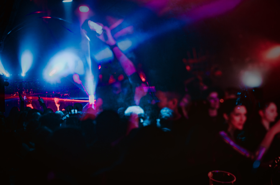 Rasplesana novogodišnja zabava u Tunelu uz milanski duo Modular Project