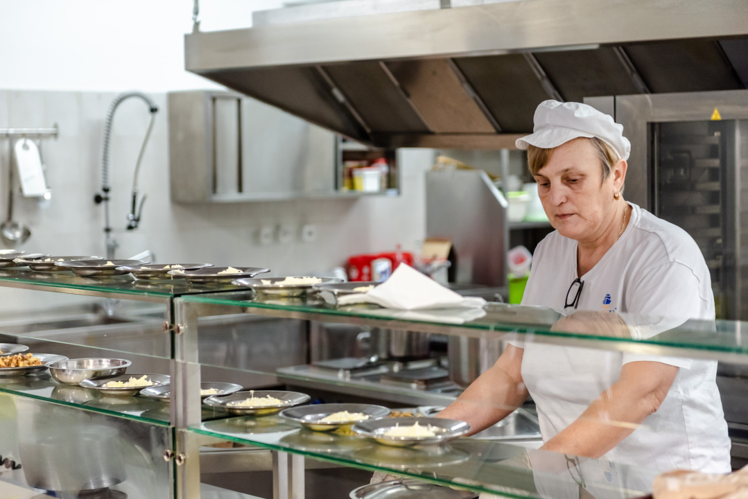 Od danas besplatni obroci za sve učenike: Samo u OŠ Meterize na meniju kuhana hrana